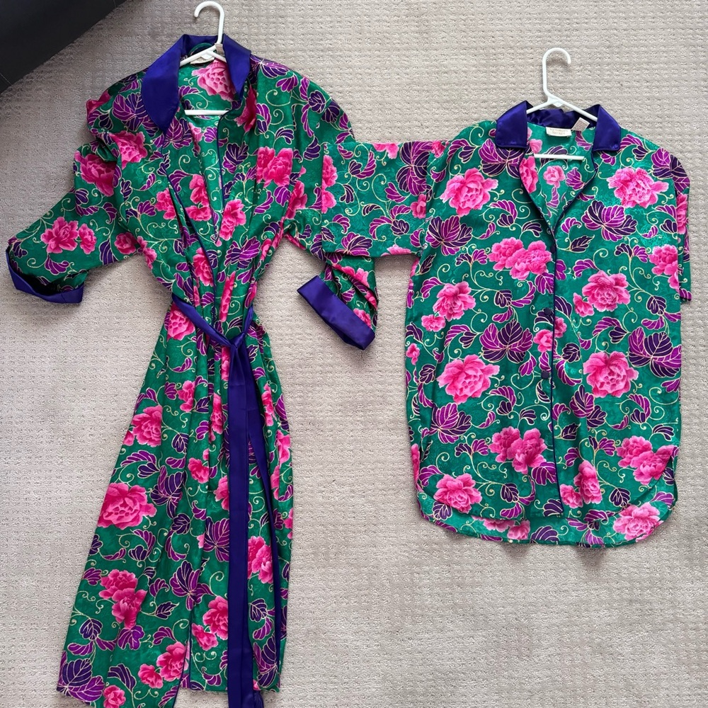 Vintage Victoria’s Secret gold label robe, and night shirt in satin floral print